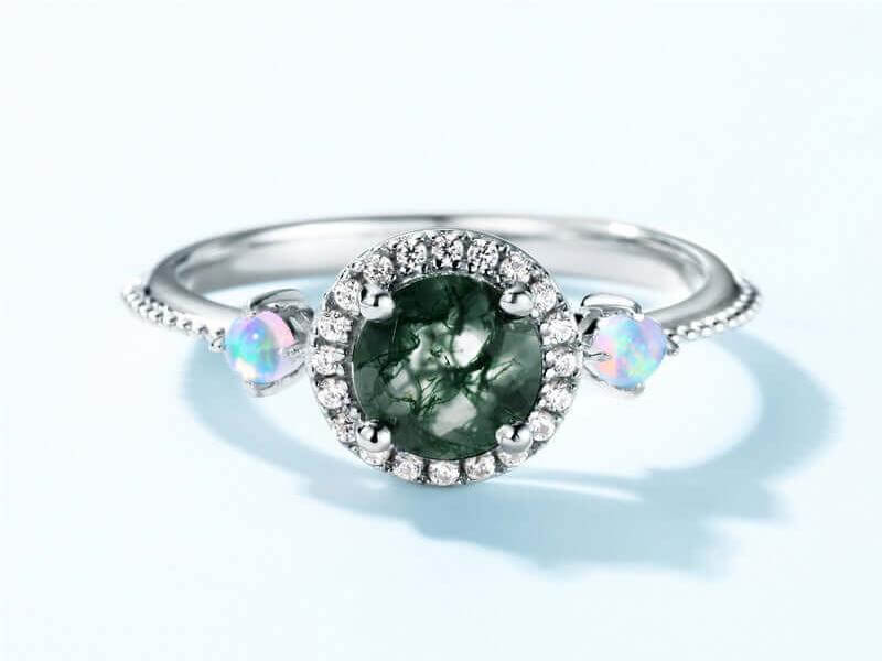 Perfect Choice for a Lakeside Date: The Romantic Charms of Moss Agate Ring